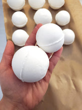 Load image into Gallery viewer, Bath Bomb